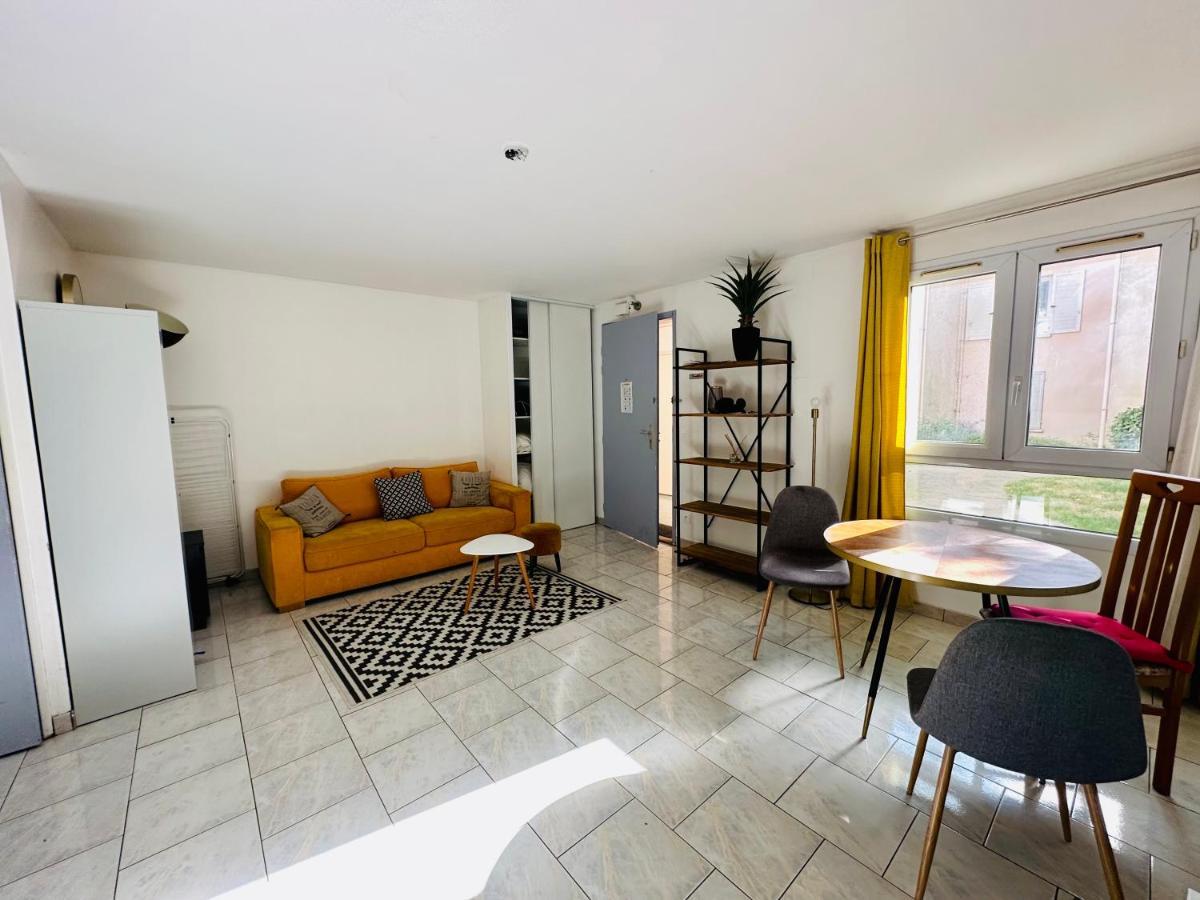 Appartement Eco 6 Personnes Маньї-ле-Онгр Екстер'єр фото